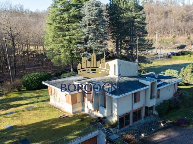 Villa in vendita a Gallarate VA