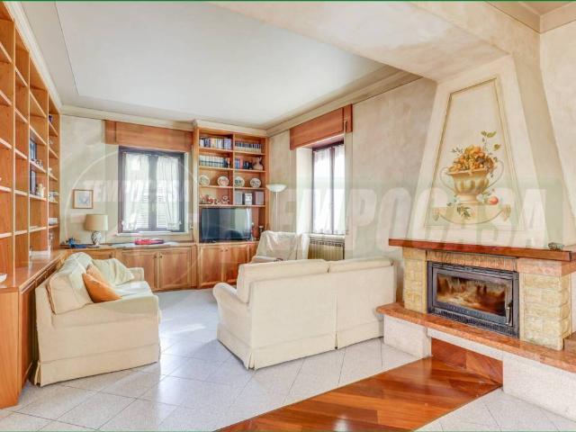 Villa in vendita a Gallarate VA