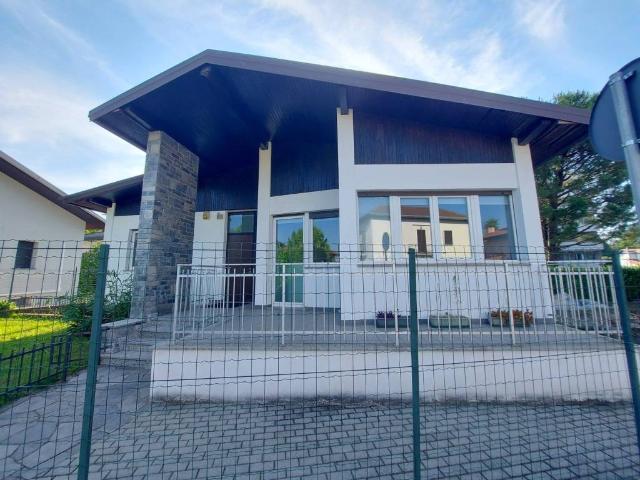 Villa in vendita a Gallarate VA