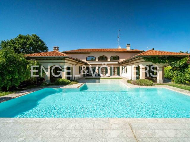 Villa in vendita a Gallarate VA