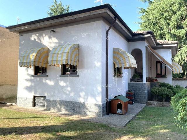 Villa in vendita a Gallarate VA