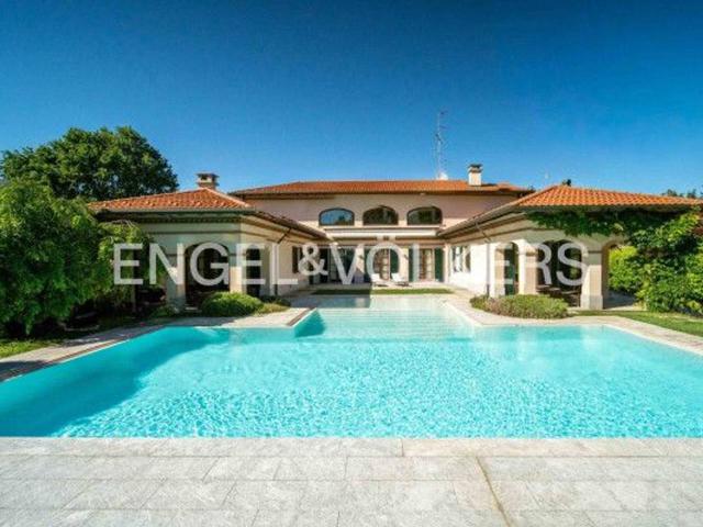 Villa in vendita a Gallarate