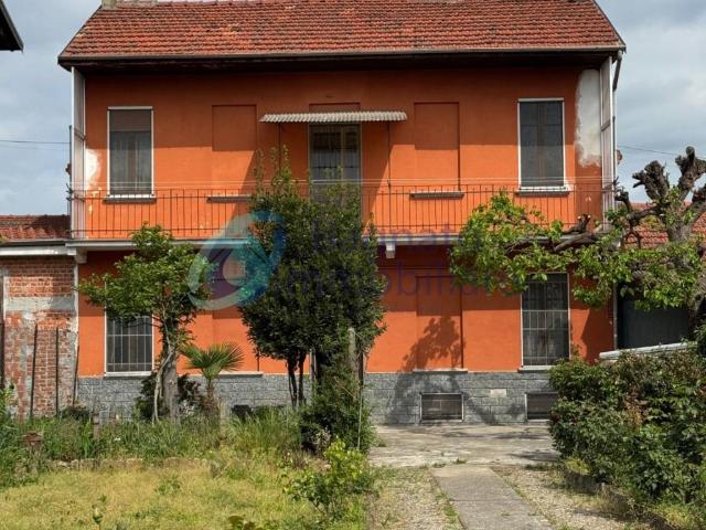 Villa in vendita a Galliate NO