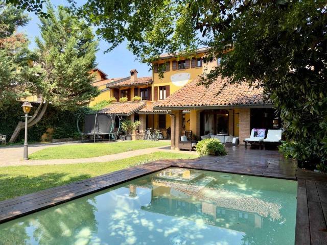 Villa in vendita a Galliate NO