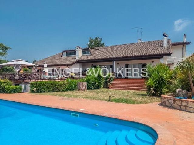 Villa in vendita a Gallicano Nel Lazio