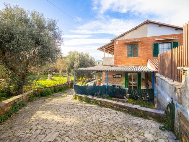 Villa in vendita a Gallicano nel Lazio RM