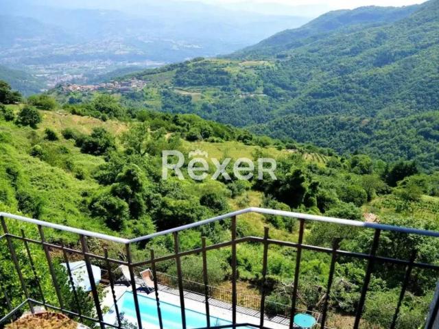 Villa in vendita a Gallicano LU