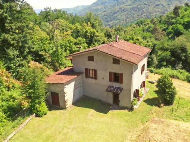 Villa in vendita a Gallicano LU