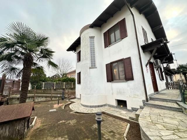 Villa in vendita a Gambolò