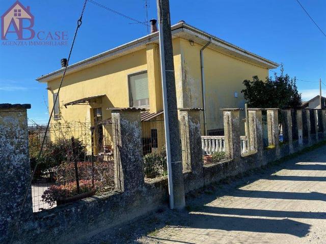 Villa in vendita a Gambolò PV