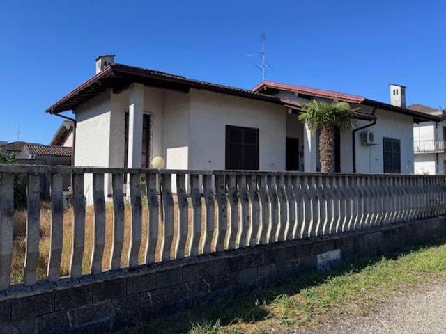 Villa in vendita a Gambolò PV