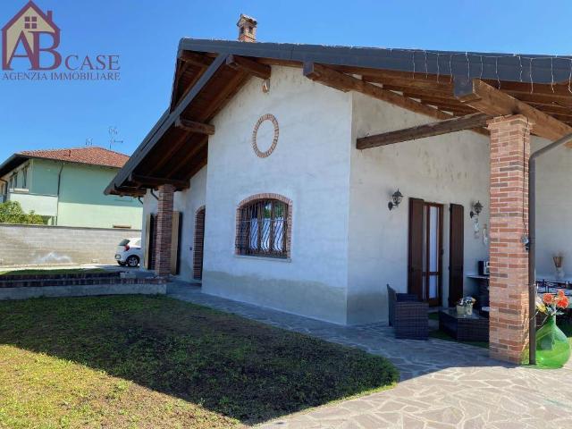 Villa in vendita a Gambolò PV