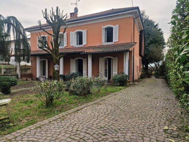 Villa in vendita a Gambolò PV