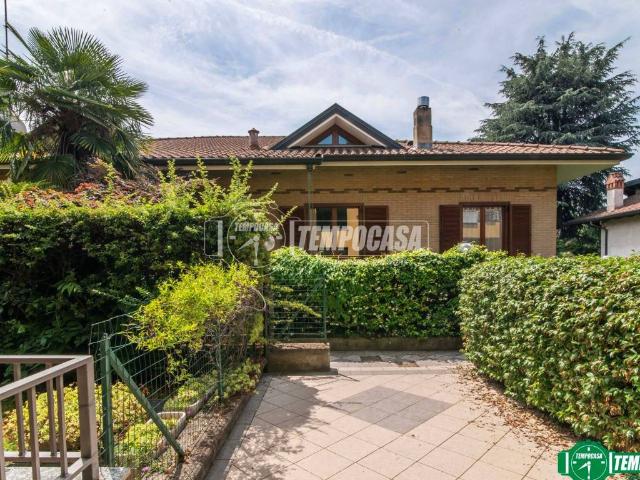 Villa in vendita a Garbagnate Milanese MI