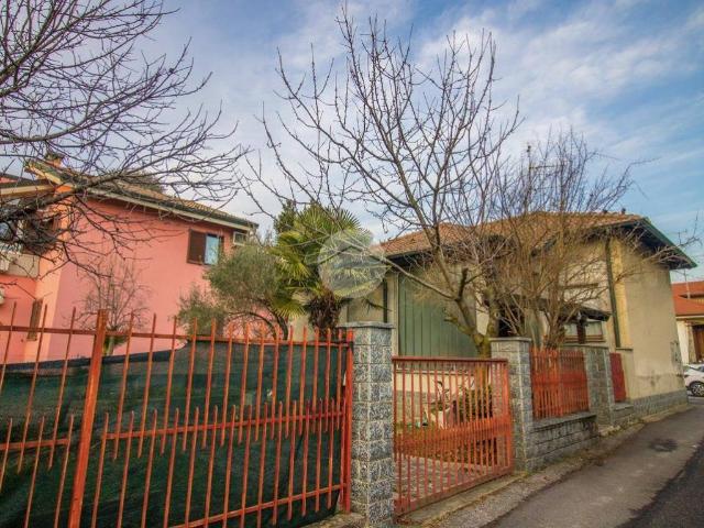 Villa in vendita a Garbagnate Milanese MI