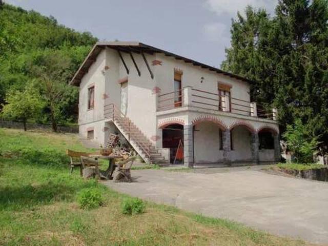 Villa in vendita a Garbagna AL