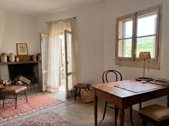 VILLA in VENDITA a GARDONE RIVIERA di 5 vani