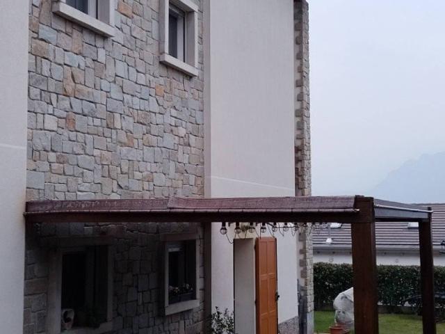 Villa in vendita a Garlate LC