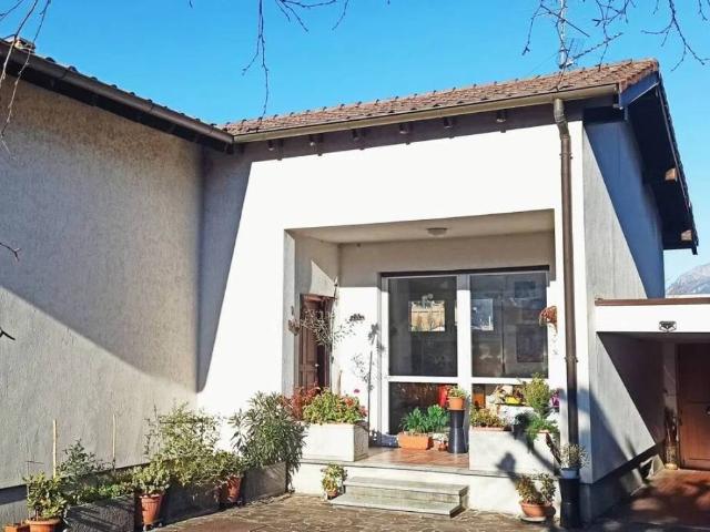 Villa in vendita a Garlate LC