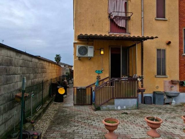 Villa in vendita a Garlasco PV