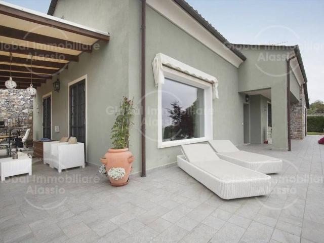 Villa in vendita a Garlenda SV