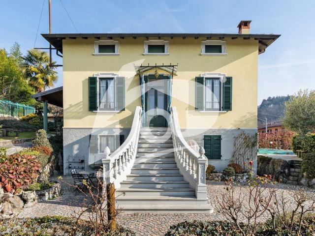 Villa in vendita a Gemonio VA