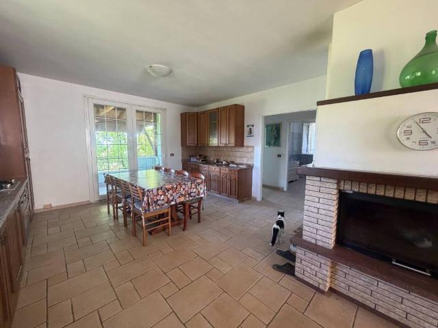 Villa in vendita a Gemmano RN