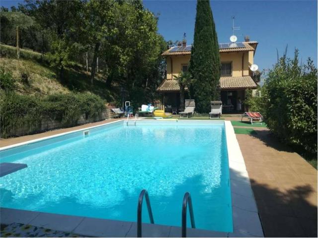Villa in vendita a Gemmano RN