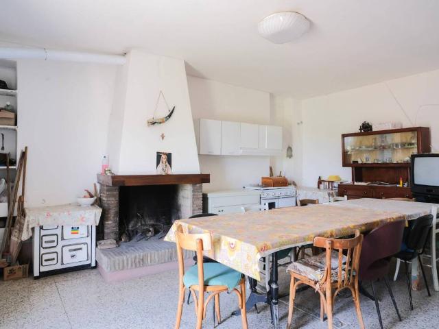 Villa in vendita a Gemmano RN
