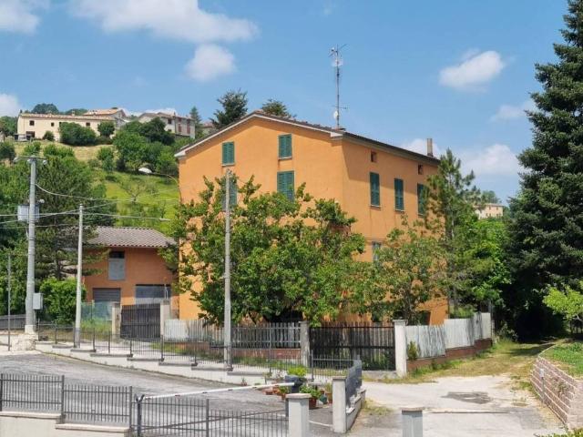 Villa in vendita a Genga AN