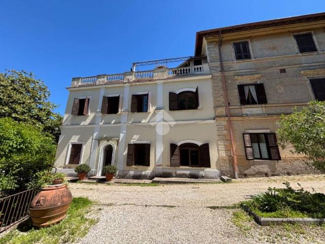 Villa in vendita a Genzano di Roma RM