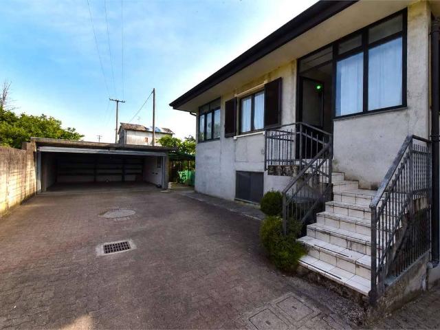 Villa in vendita a Gerenzano VA