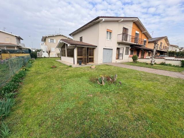 Villa in vendita a Ghedi BS