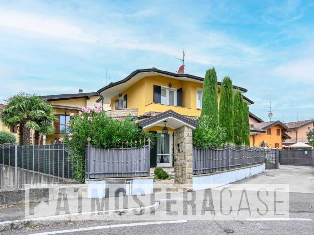 Villa in vendita a Ghisalba BG