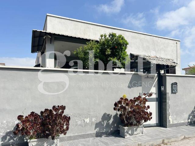 Villa in vendita a Giugliano in Campania NA