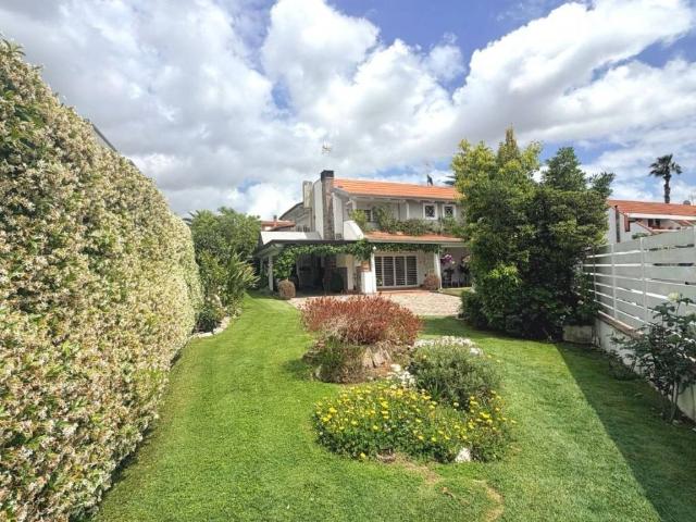Villa in vendita a Giugliano in Campania NA