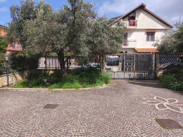 Villa in vendita a Giugliano in Campania NA