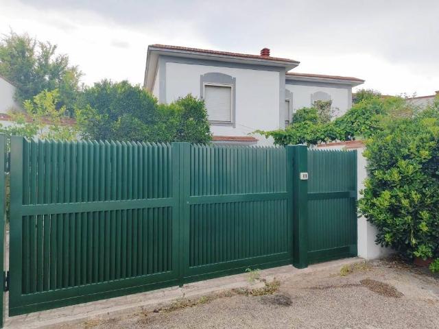 Villa in vendita a Giugliano in Campania NA
