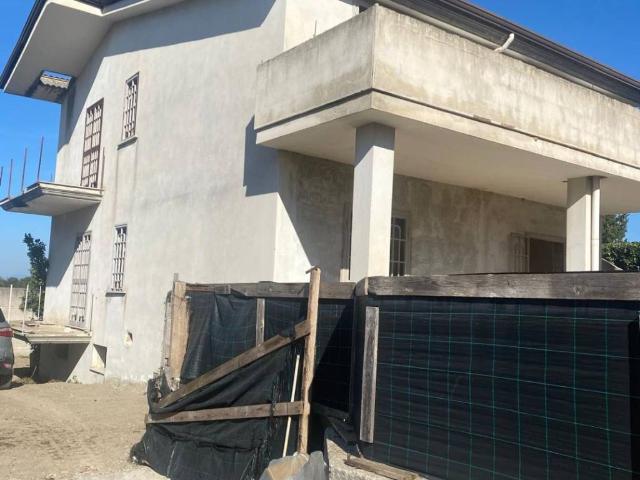 Villa in vendita a Giugliano in Campania NA