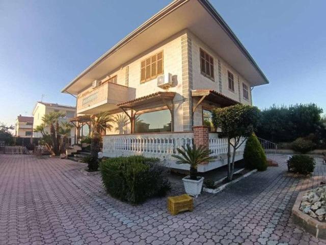 Villa in vendita a Giugliano In Campania