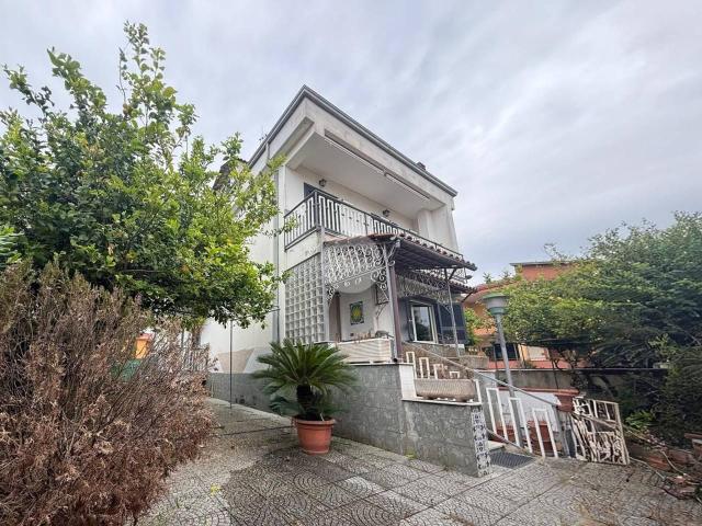 Villa in vendita a Giugliano In Campania