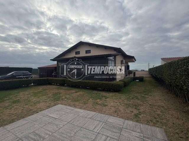 Villa in vendita a Giugliano In Campania