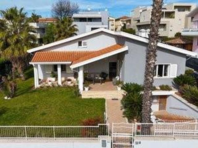 Villa in vendita a Giulianova TE