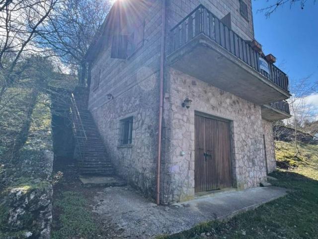 Villa in vendita a Giano dell'Umbria PG