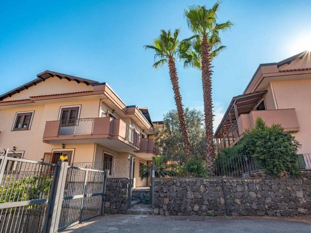 Villa in vendita a Giarre