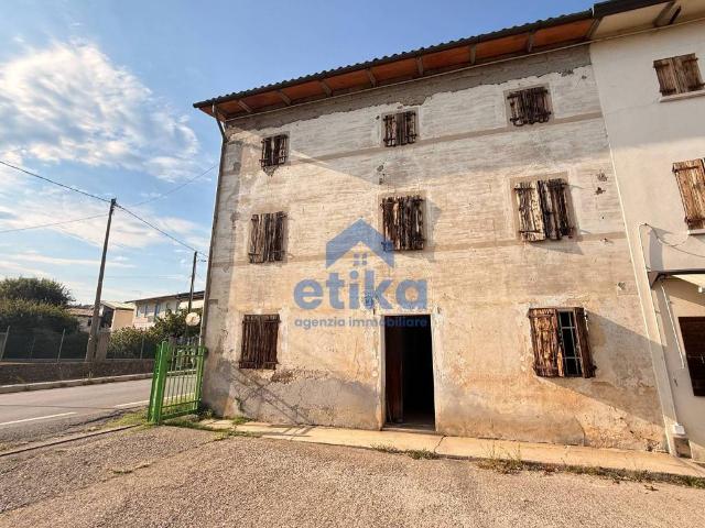 Villa in vendita a Giavera del Montello TV