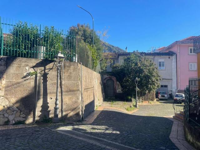 Villa in vendita a Giffoni Valle Piana SA