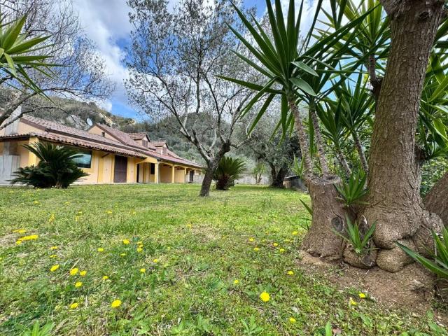 Villa in vendita a Giffoni Valle Piana SA