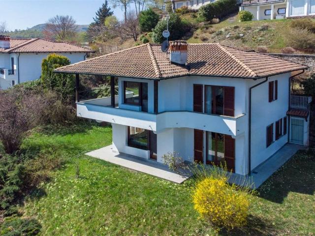 Villa in vendita a Gignese VB