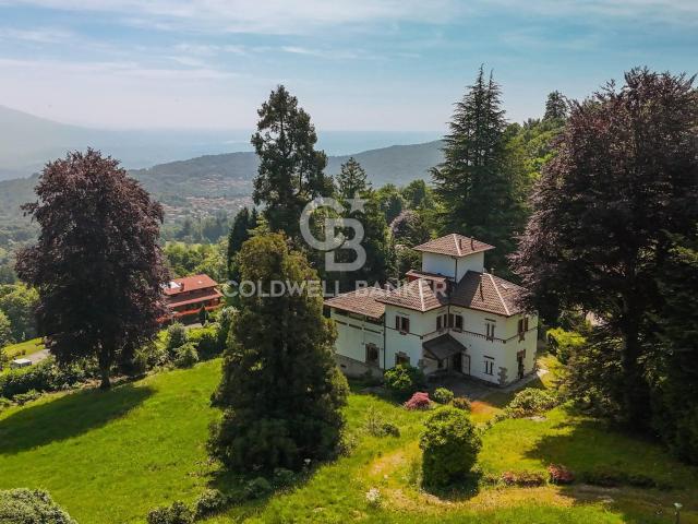 Villa in vendita a Gignese, Alpino 450m² Gignese